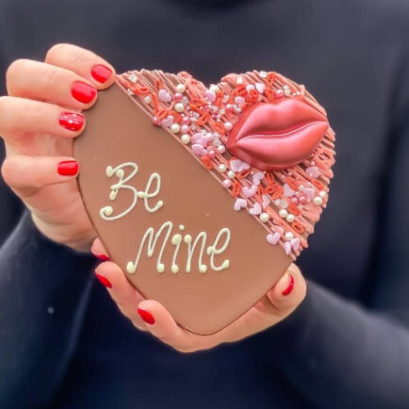 Personalised Cupid’s Bow Chocolate Heart Small